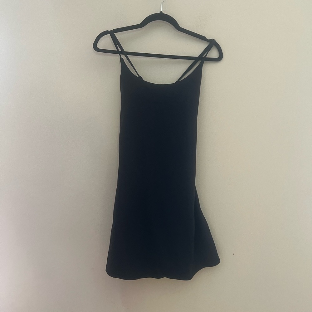 HALARA Classic Black tennis Dress - Picture 4 of 8